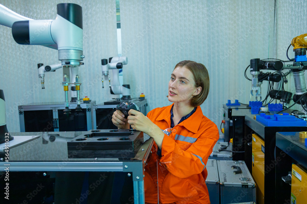 Robot engineers invent robots of the future that can replace humans.
Robot engineers invent robots of the future that can replace humans.