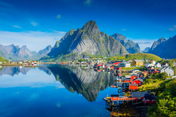 Papier peint photo Lofoten Reflet du village de Reine, Lofoten  © Stefano Zaccaria