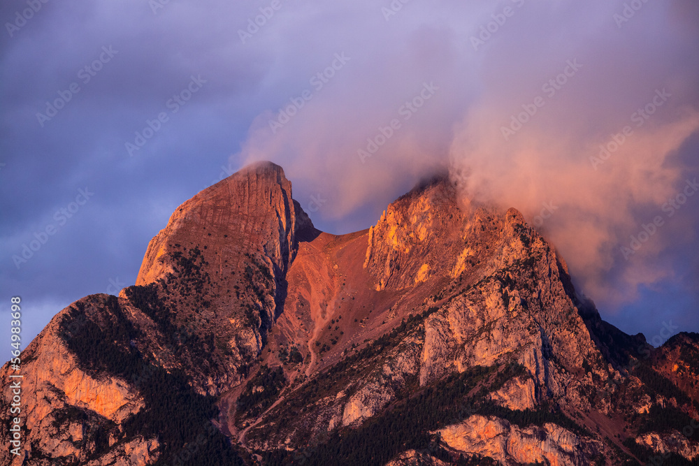 Pico de la montaña Pedraforca, en el Parque natural del Cadi-Moixero, en la comarca de Bergueda. Cataluña, España