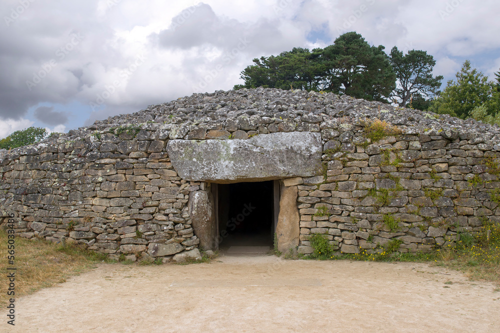 Table des Marchands - famous megalithic monument in Brittany Table des Marchands - famous megalithic monument in Brittany
