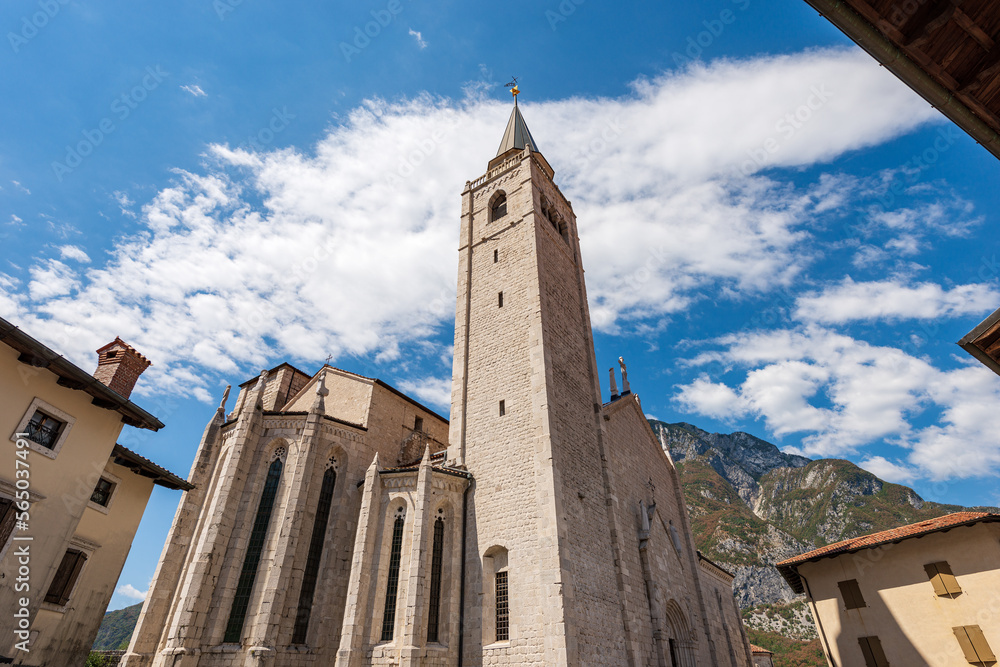 Medieval Cathedral of Venzone village, Church of St. Andrew the Apostle, 1308. Destroyed by the 1976 earthquake and rebuilt between 1988 and 1995. Udine province, Friuli-Venezia Giulia, Italy, Europe. Medieval Cathedral of Venzone village, Church of St. Andrew the Apostle, 1308. Destroyed by the 1976 earthquake and rebuilt between 1988 and 1995. Udine province, Friuli-Venezia Giulia, Italy, Europe.