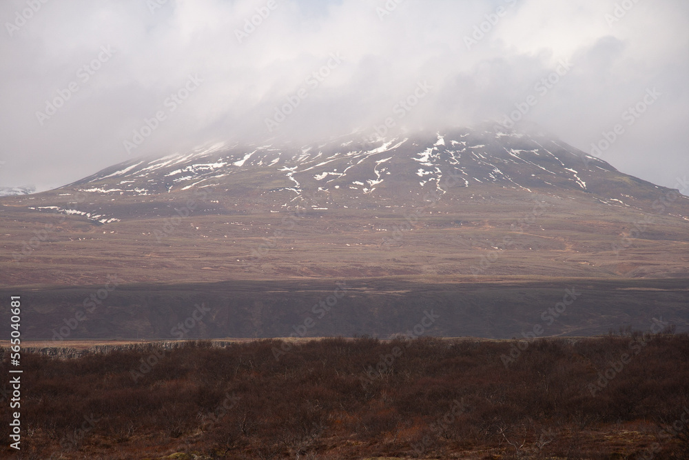 diferentes parajes naturales de islandia