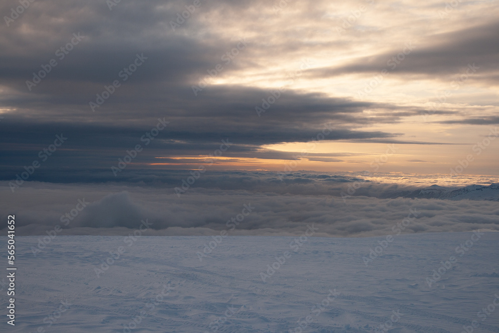 atardecer en glaciar de islandia