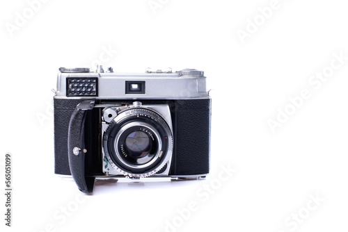 vintage Kamera auf Weiß. Alter Fotoapparat freigestellt. retrocamera. Filmfotografie, Phototechnic 