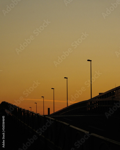 橋と夕日　美しい夕焼け