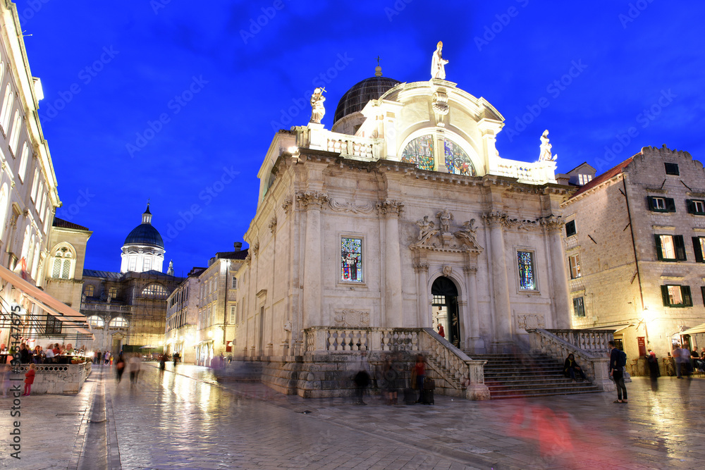 Obraz premium night view to the Saint Blaise Church in Dubrovnik, Croatia