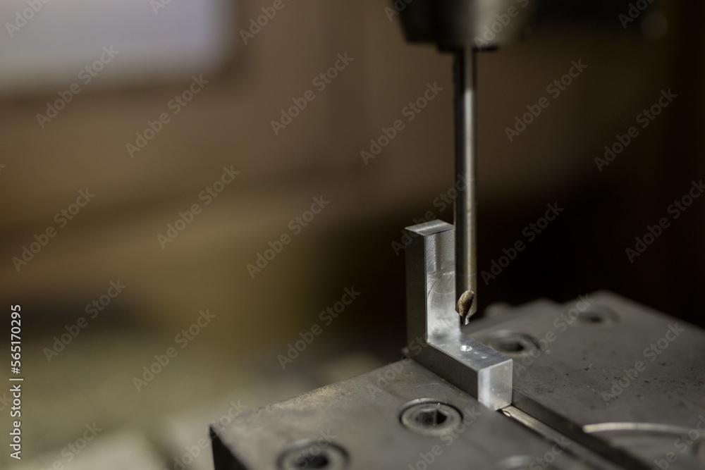 Parts processing at machining center Parts processing at machining center