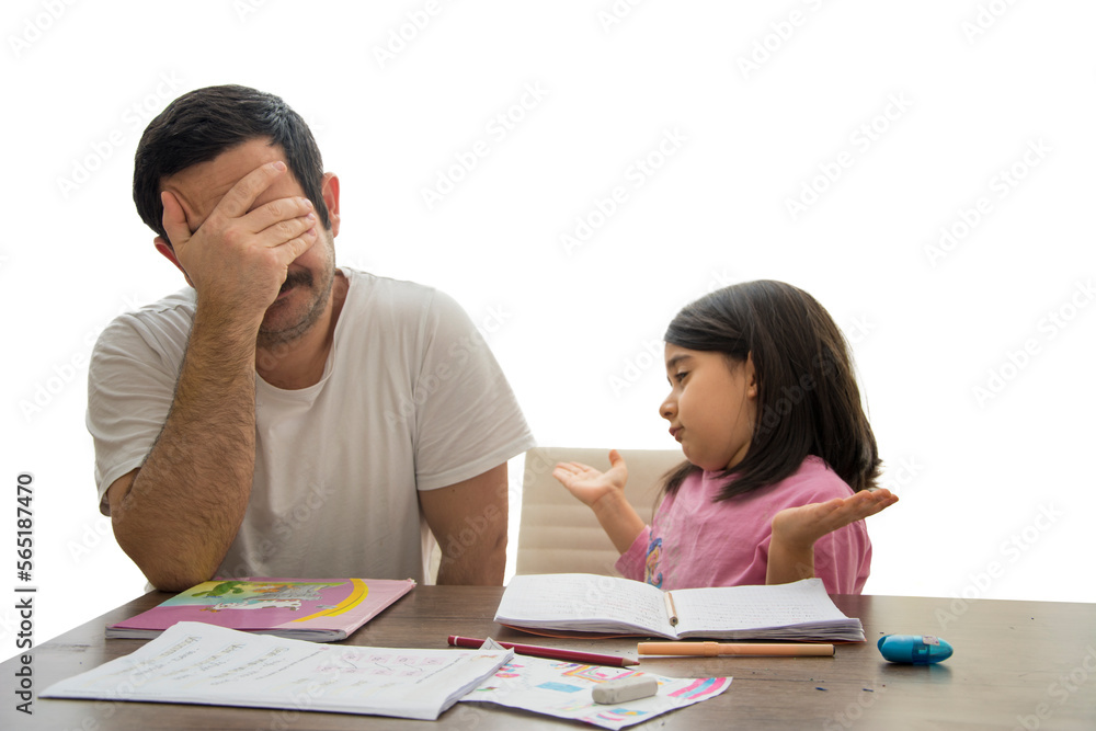 Impatient dad can't be understanding when she can't answer the primary school girl correctly Impatient dad can't be understanding when she can't answer the primary school girl correctly