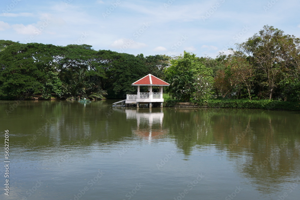 Obraz premium Pavillon im Sri Nakhon Park in Thailand