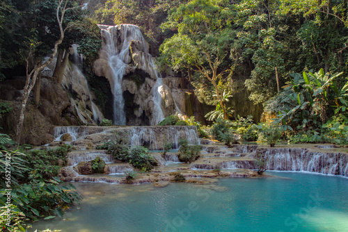 Fototapeta Naklejka Na Ścianę i Meble -  Turquoise Kuang Si Falls in Laos