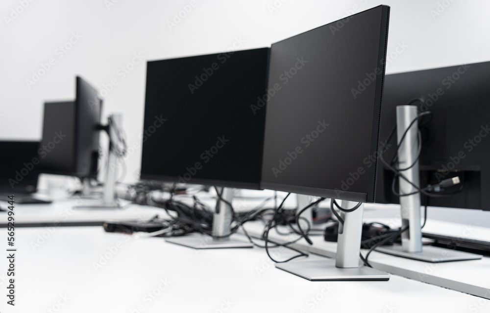 empty office - empty workstations - office space - hard back to work after covid