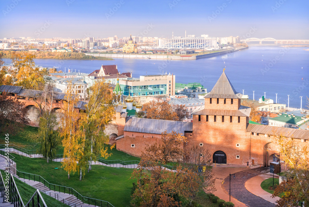 Naklejka premium Ivanovskaya tower and view from the Observation deck, Nizhny Novgorod Kremlin, Nizhny Novgorod