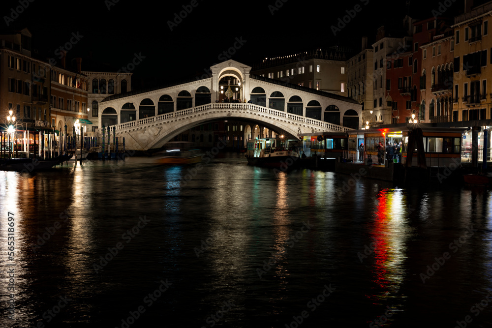 Restaurants by Rialto Bridge in Venice, Italy