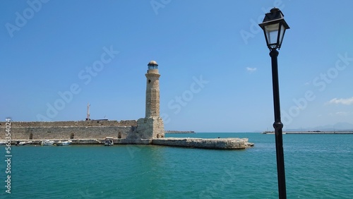 Kriti, Greece, minaret, dômes, ciel bleu, mosquée Gazi Hussein, 