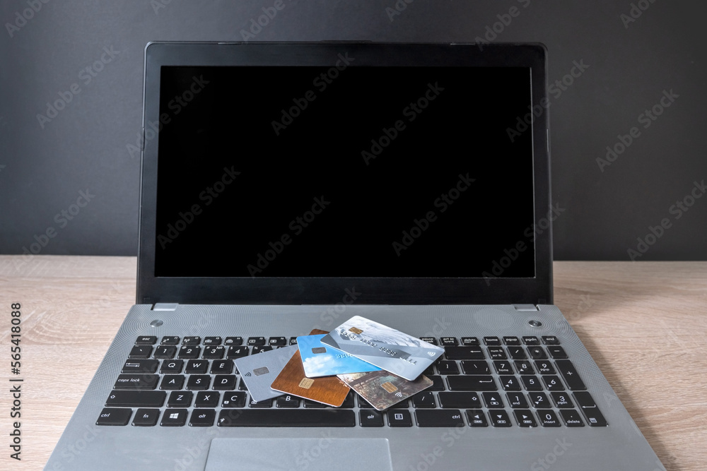 Internet fraud. Theft of data, credit card passwords. Phishing attack on an unprotected computer.