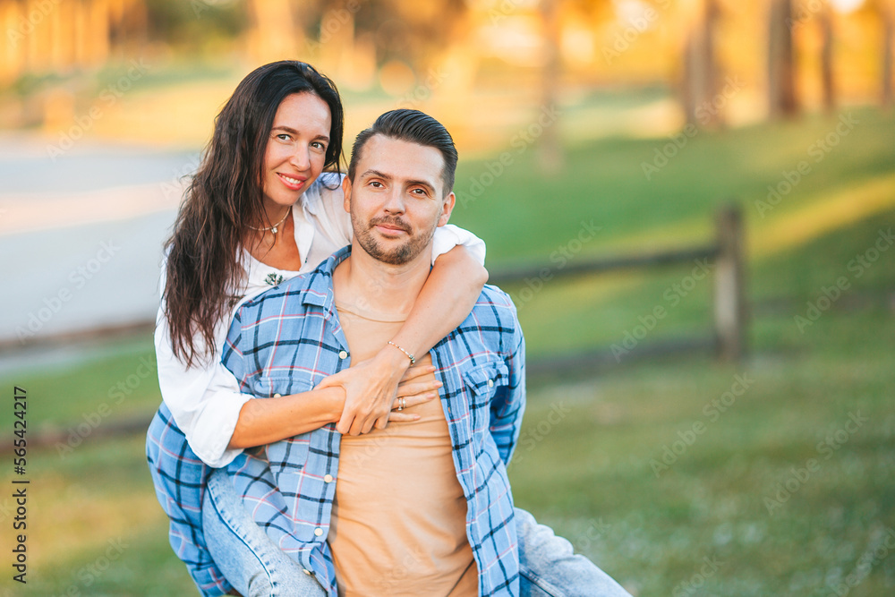 Fototapeta premium Couple on vacation in the park having fun outdoors