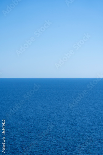 cielo y mar azul photo