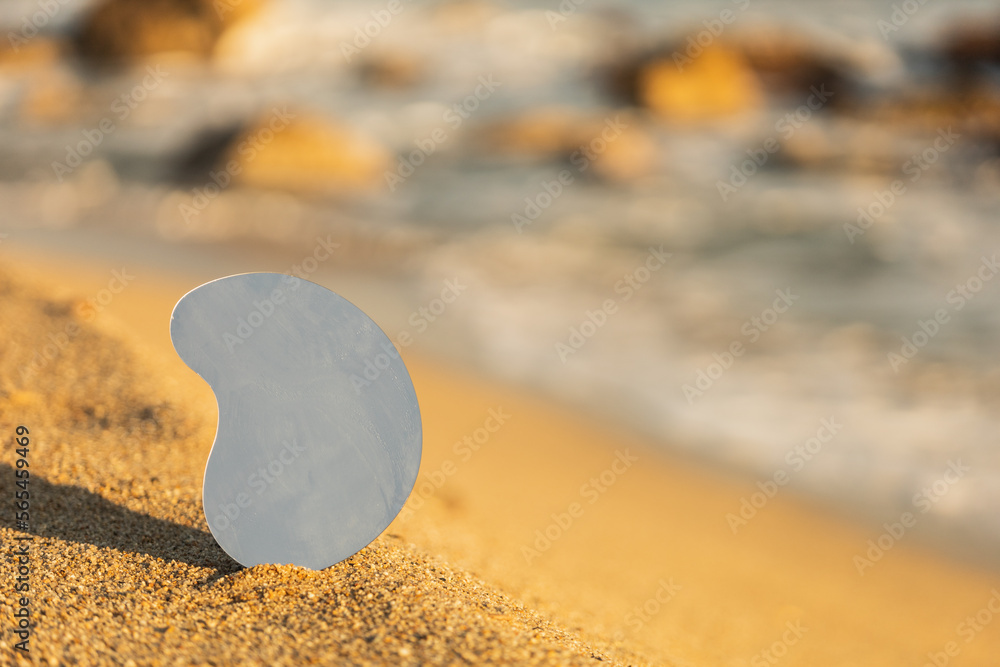 Obraz premium mirror on the beach at sunset to make a photo montage, text or image