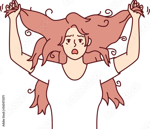 Fotografia Shocked woman tearing hair on head due to depression or stress suffering
