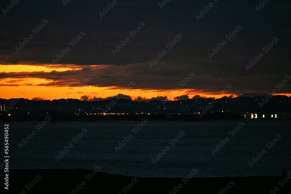 Obraz premium Dawn spectacle. A moving magic hour before sunrise.