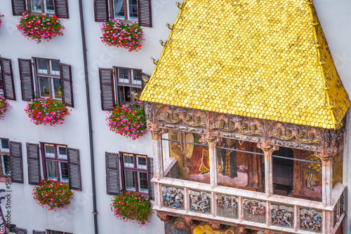 Obraz na płótnie Close-up of the ornate golden roof in Innsbruck at springtime, Austria w salonie