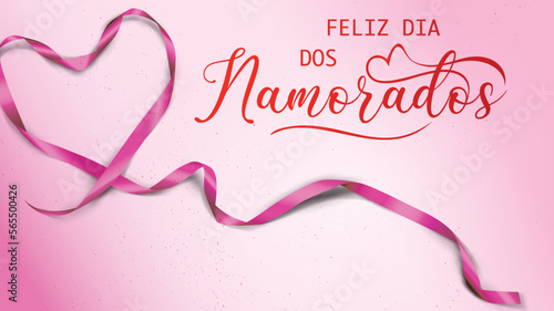 cartão ou banner para desejar um feliz dia dos namorados em vermelho com uma fita de cor rosa formando um coração em um fundo rosa gradiente