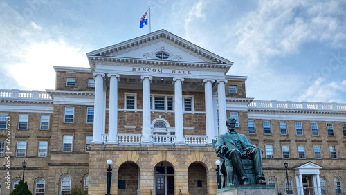 Statue of Abraham Lincoln