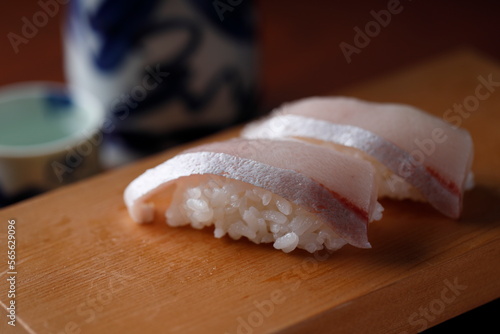 ブリ　寿司　ブリトロ photo