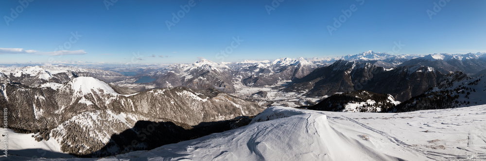 Panoramic view of Annecy lake and mountain range