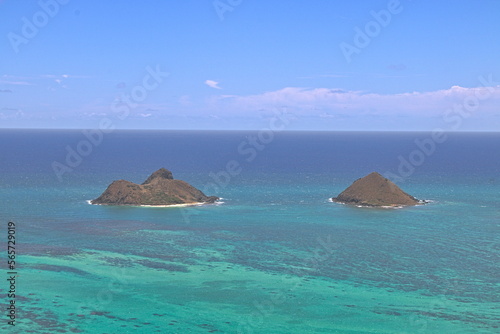 Moku Nui and Moku iki islets off the windward coast of Oahu, Hawaii © Salil