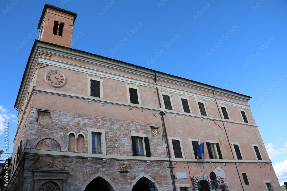 Fototapeta premium Town Hall at Piazza della Repubblica in Spello, Umbria Italy