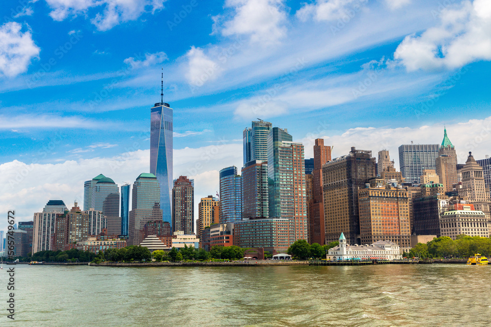 Fototapeta premium Manhattan cityscape in New York
