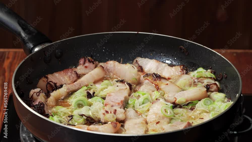 The production process of fresh fried soybean meat sauce The production process of fresh fried soybean meat sauce
