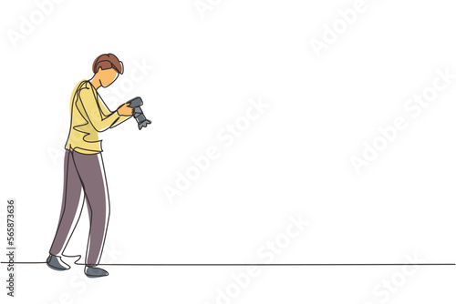 Continuous one line drawing photographers or paparazzi taking photo with digital cameras with angles. Journalists or reporters checking pictures. Single line draw design vector graphic illustration