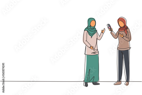Single one line drawing Arabic business woman giving an interview in presence of journalist with dictaphone. Female tv reporter interviewing questions. Continuous line draw design vector illustration