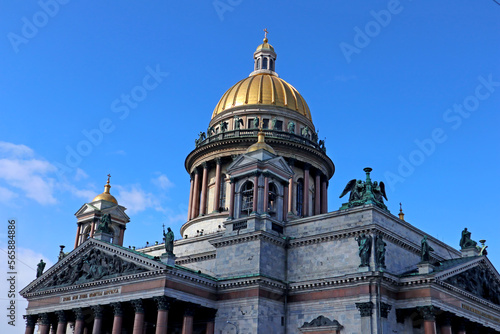 Cathedral; Church; architecture; city; cityscape; Saint-Petersburg; Russia; Russian; Isaac; travel; tourism; culture; religion; dome; Petersburg; sky; landmark; colonnade; famous; Europe; building; 