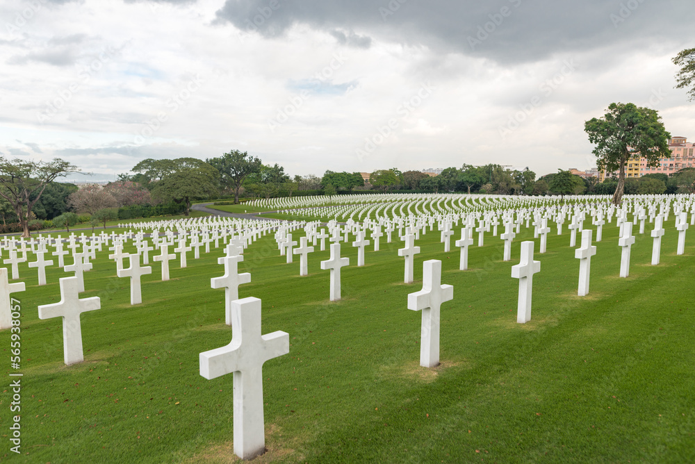 Manila American Cemetery and Memorial. It contains the largest number of graves of military dead of World War II Manila American Cemetery and Memorial. It contains the largest number of graves of military dead of World War II