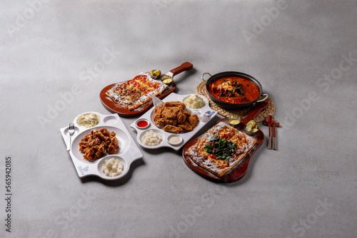 Korean food dishes fried chicken 닭 튀김 vegetable pizza