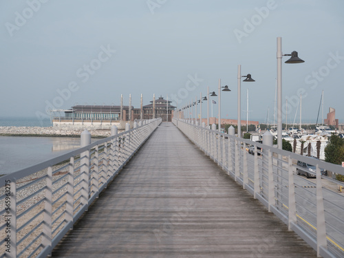 Porto deserto di Rimini in una giornata d inverno.