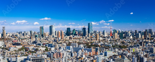 東京 青空と都市風景 ワイド