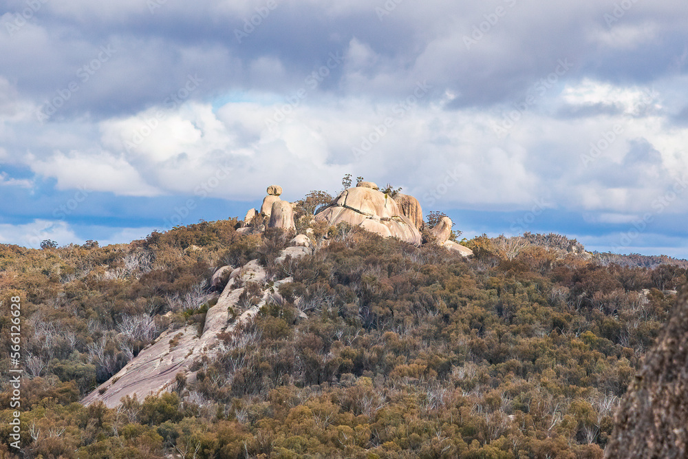 Φωτογραφία Turtle Rock and the Sphinx, rock formations in granite country
