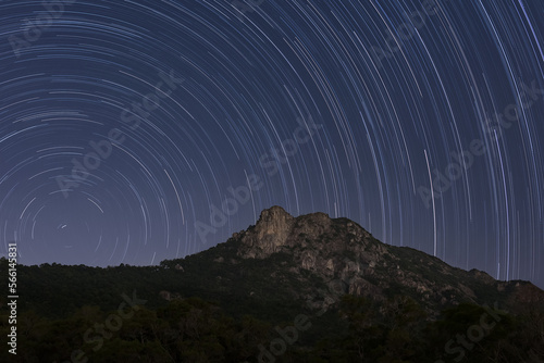 Obraz na płótnie Star trail over Natural landmark Lion Rock in Hong Kong w salonie