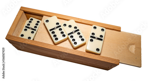 jeu de dominos dans sa boîte sur fond transparent photo
