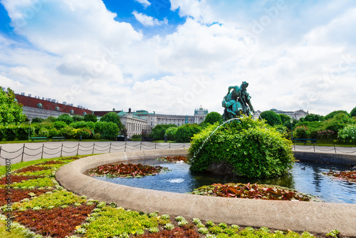 Heldenplatz park and fountain