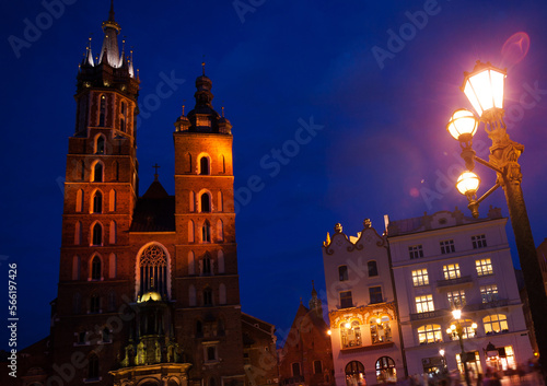 St Mary's Basilica, Rynek Glowny, Krakow, Poland