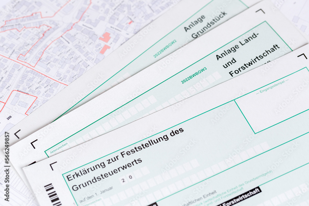 Meldebogen für die Grundsteuer Erklärung Grundsteuererklärung ans Finanzamt in Stuttgart, Deutschland Meldebogen für die Grundsteuer Erklärung Grundsteuererklärung ans Finanzamt in Stuttgart, Deutschland
