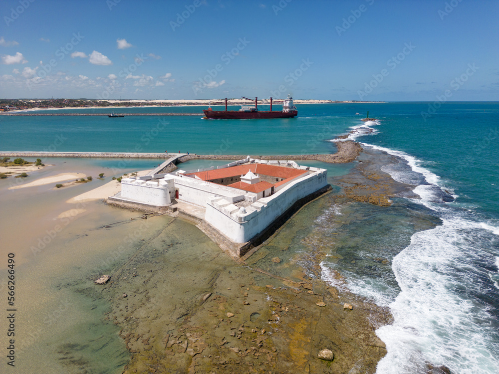 Obraz premium Aerial photo of forte dos reis magos in the city of natal, rio grande do norte, brazil