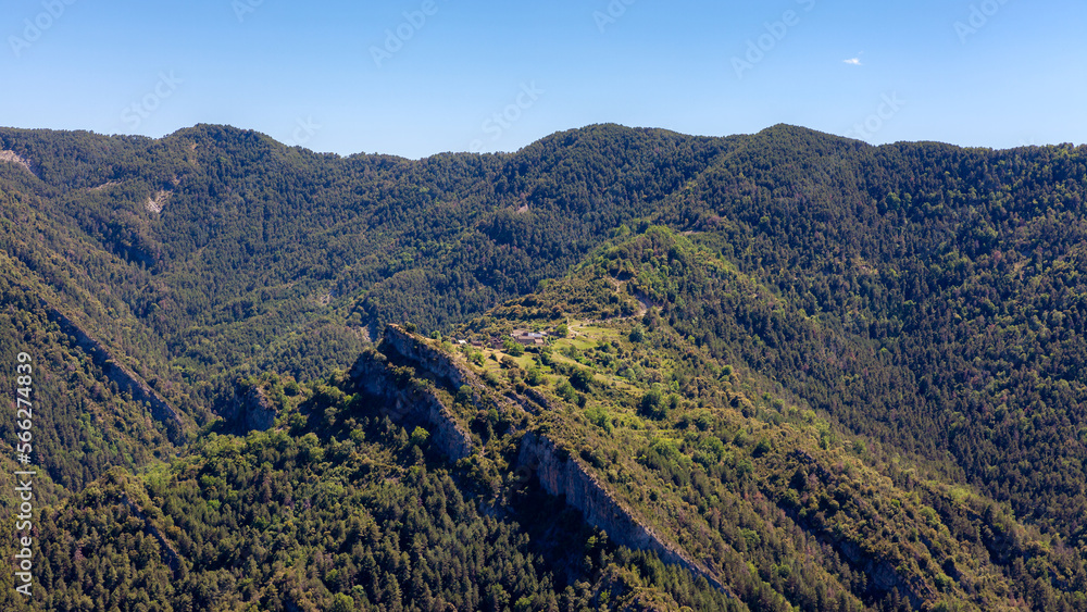 Naklejka premium buerba, small village in the huesca province, lost in nature in the moutains