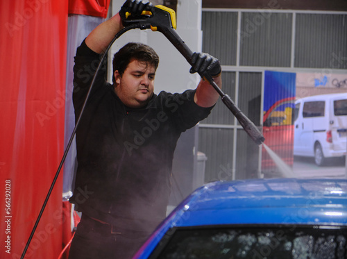 Cesión realizada a Miguel Yecora en su taller de coches