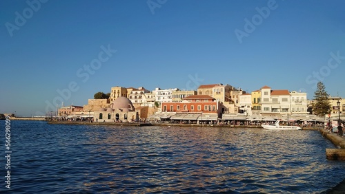 Fototapeta Naklejka Na Ścianę i Meble -  Port de La Canée, Crète orientale, Grèce.
